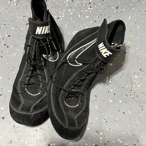 Nike wrestling shoes
